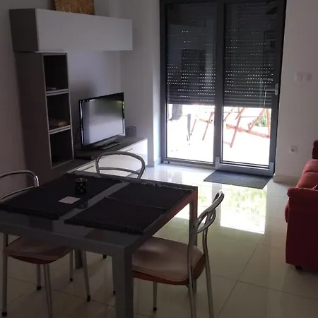 White Apartment Vantacici